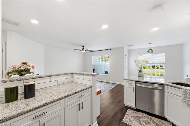 822 Creek Crossing Trail, Whitsett, NC 27377