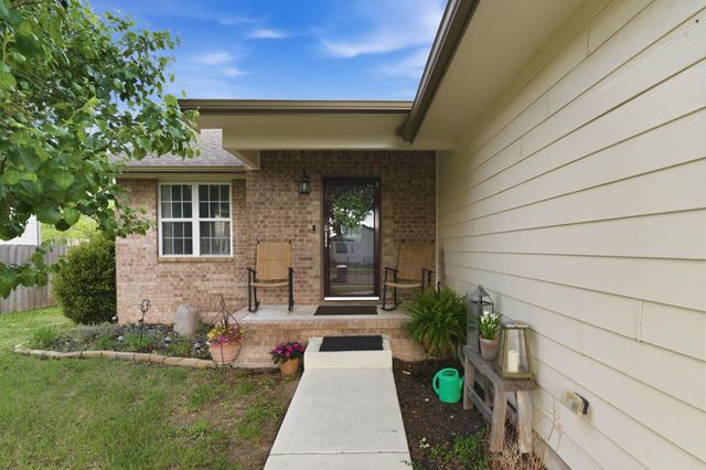 849 S Sunset Cir, Andover, KS 67002