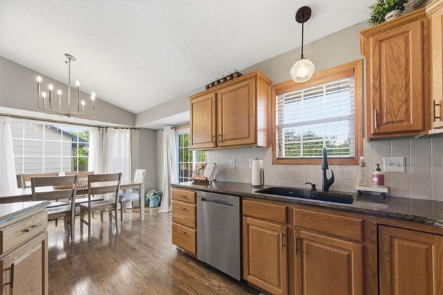 849 S Sunset Cir, Andover, KS 67002