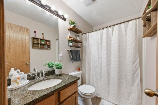 849 S Sunset Cir, Andover, KS 67002