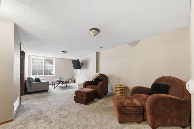 849 S Sunset Cir, Andover, KS 67002