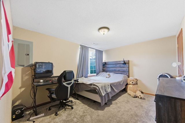 849 S Sunset Cir, Andover, KS 67002