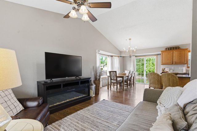 849 S Sunset Cir, Andover, KS 67002