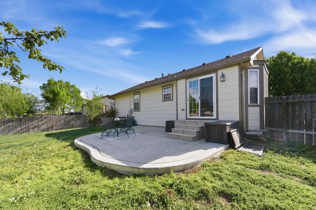 849 S Sunset Cir, Andover, KS 67002