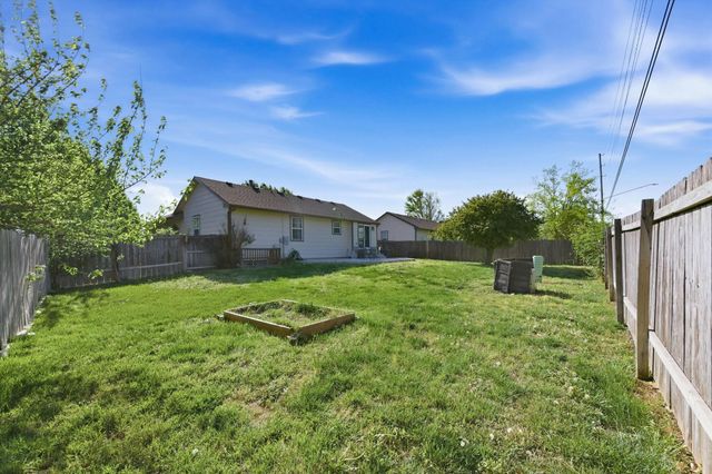 849 S Sunset Cir, Andover, KS 67002