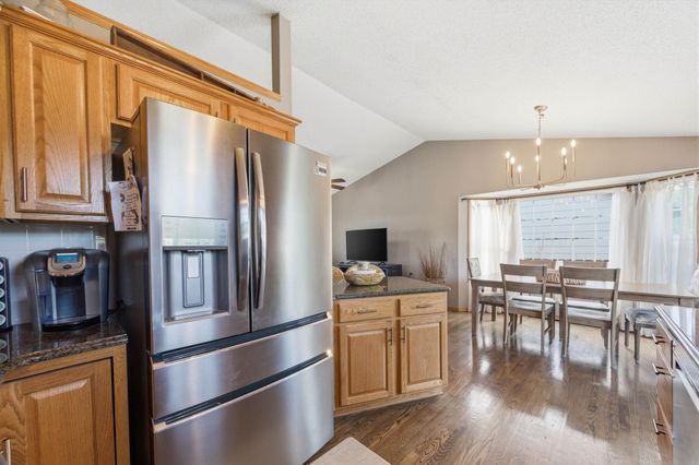 849 S Sunset Cir, Andover, KS 67002