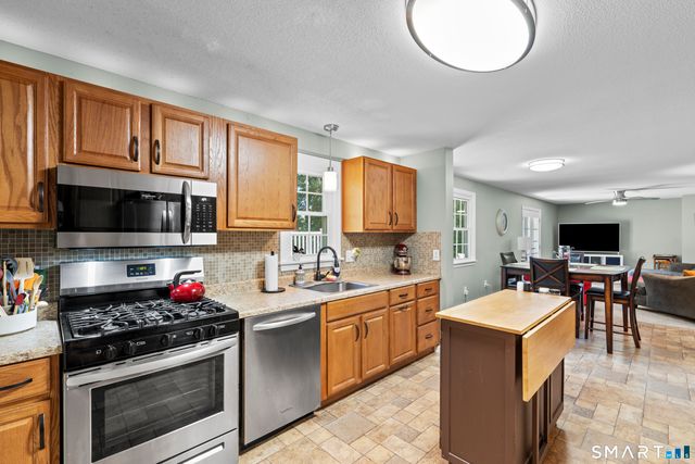 43 Palmer Drive, Meriden, CT 06450