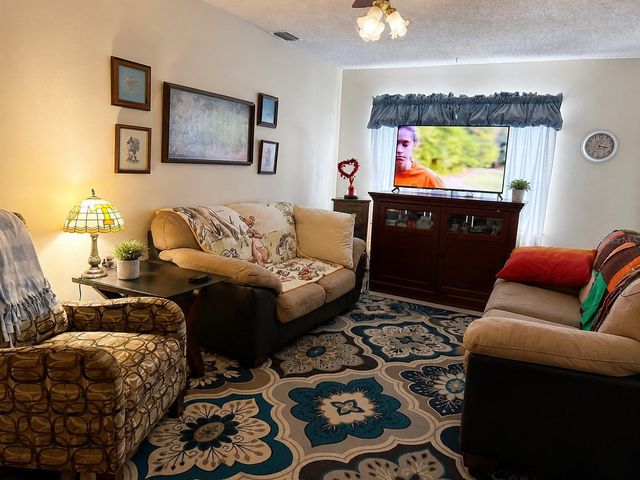5405 1ST STREET NE, St Petersburg, FL 33703