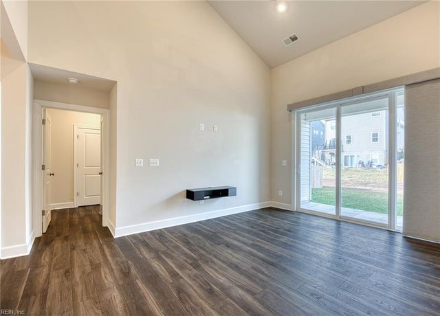 5244 Twilight CT, Toano, VA 23168