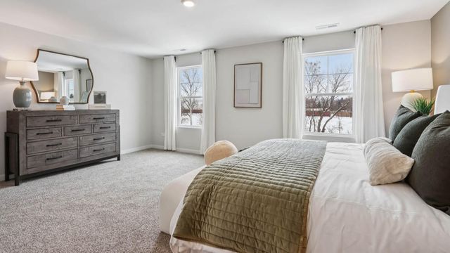 153 Cressmoor Boulevard, Hobart, IN 46342