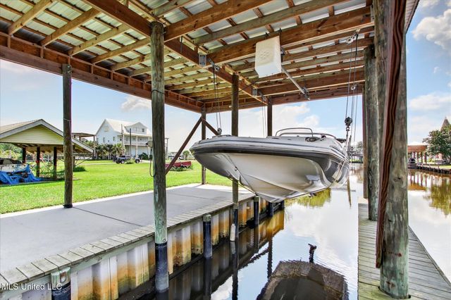 4031 Bank Street, Bay Saint Louis, MS 39520