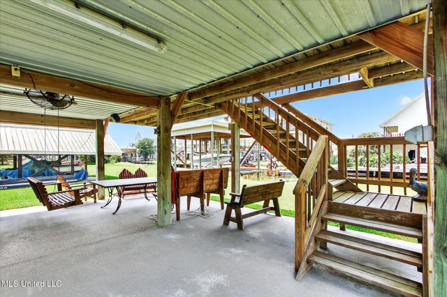 4031 Bank Street, Bay Saint Louis, MS 39520