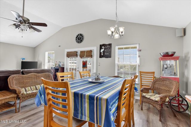 4031 Bank Street, Bay Saint Louis, MS 39520