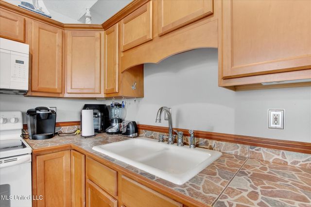 4031 Bank Street, Bay Saint Louis, MS 39520