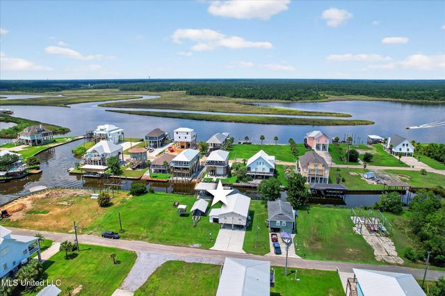 4031 Bank Street, Bay Saint Louis, MS 39520