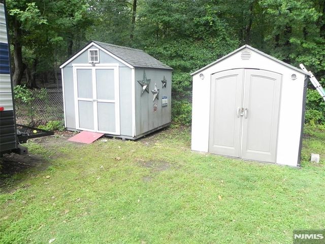 20 SEILER CT, Little Ferry, NJ 07643