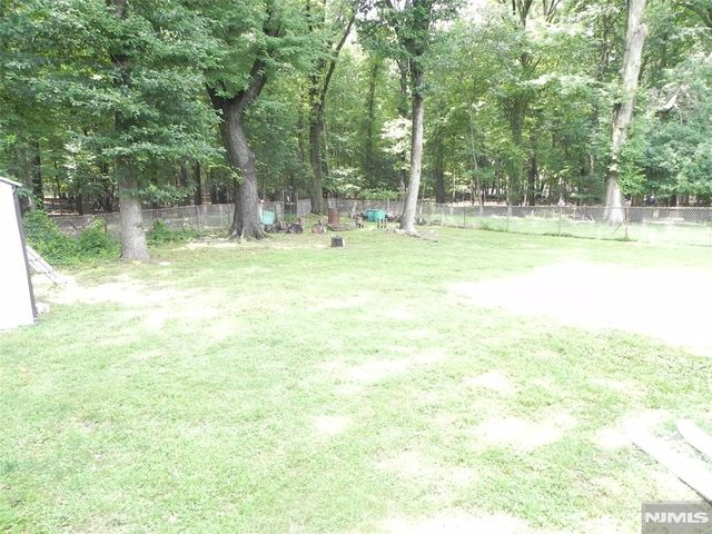 20 SEILER CT, Little Ferry, NJ 07643