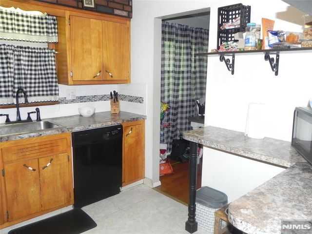 20 SEILER CT, Little Ferry, NJ 07643