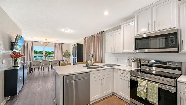 7086 CHATUM LIGHT RUN, Bradenton, FL 34212