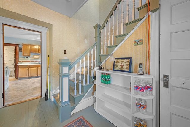 251 Boutelle St, Fitchburg, MA 01420