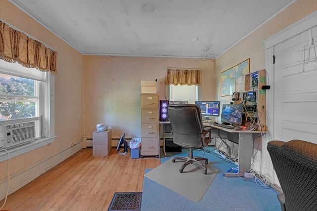 251 Boutelle St, Fitchburg, MA 01420