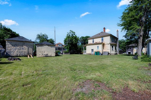 251 Boutelle St, Fitchburg, MA 01420