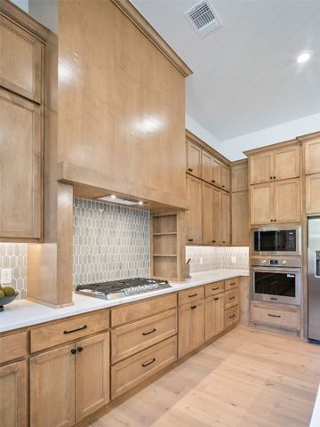 9109 Prairie Farms Drive, Mustang, OK 73064