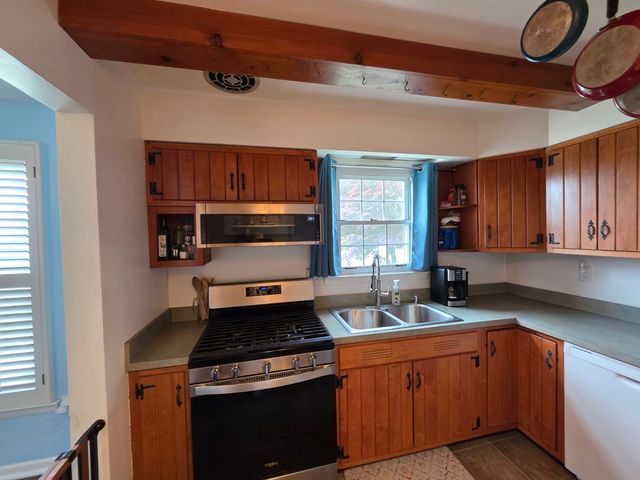 5020 Clifton DRIVE, Aliquippa, PA 15001