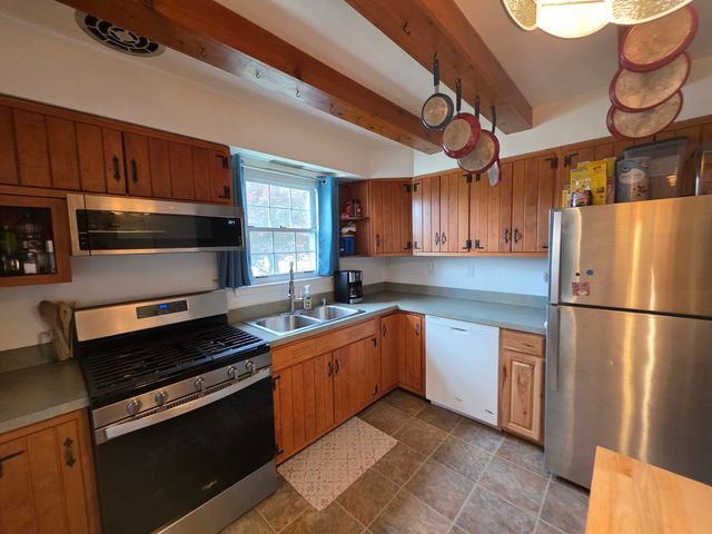 5020 Clifton DRIVE, Aliquippa, PA 15001