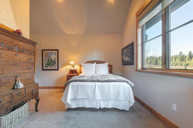 10200 Valmont Trail, Truckee, CA 96161