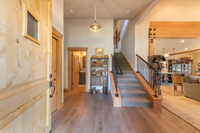 10200 Valmont Trail, Truckee, CA 96161