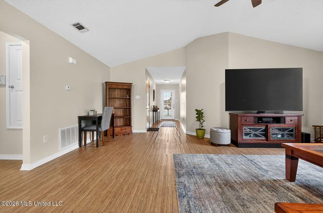 3723 Springwood Lane, Ocean Springs, MS 39564