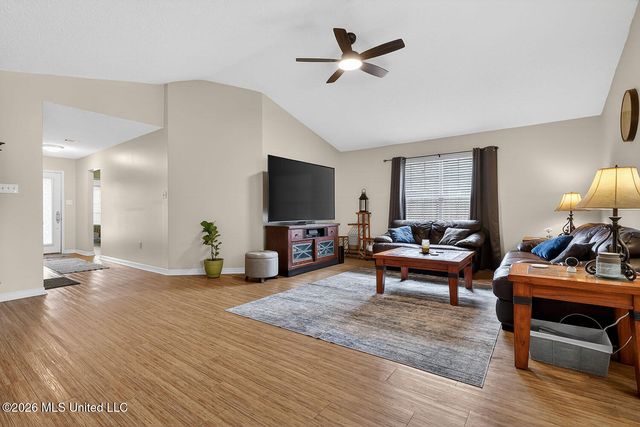 3723 Springwood Lane, Ocean Springs, MS 39564