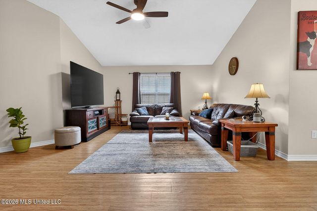 3723 Springwood Lane, Ocean Springs, MS 39564