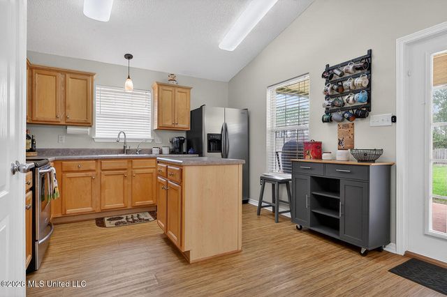 3723 Springwood Lane, Ocean Springs, MS 39564