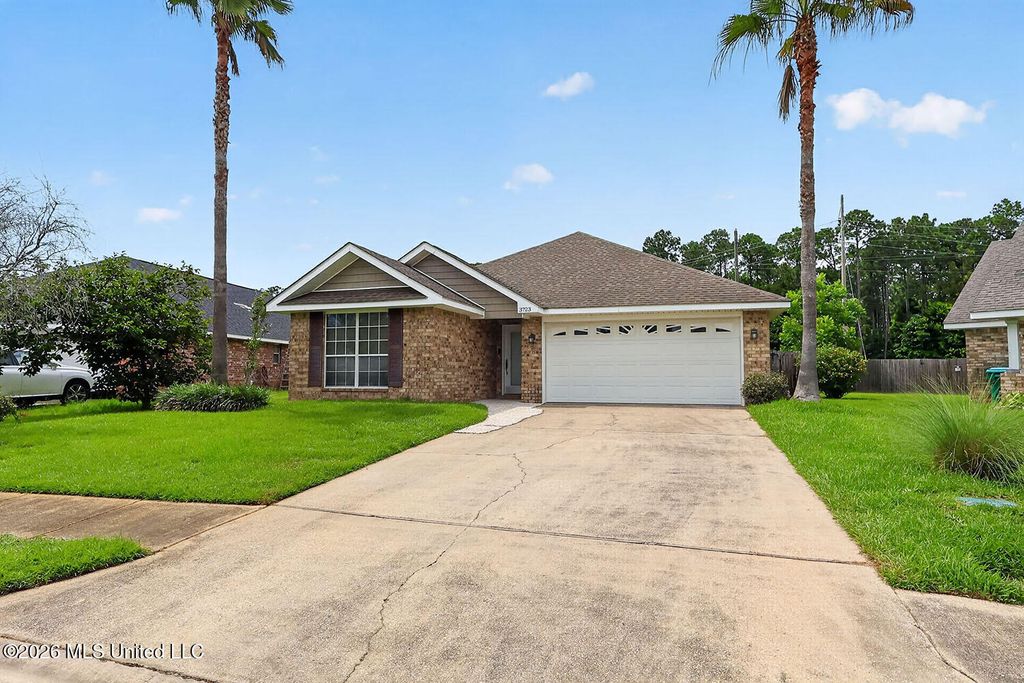 3723 Springwood Lane, Ocean Springs, MS 39564