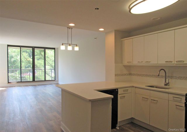 50 E Hartsdale Avenue 2H, Hartsdale, NY 10530