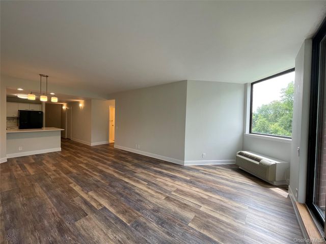 50 E Hartsdale Avenue 2H, Hartsdale, NY 10530