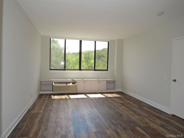 50 E Hartsdale Avenue 2H, Hartsdale, NY 10530