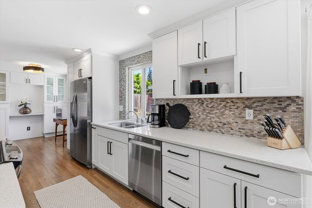 15305 47th Place W, Lynnwood, WA 98087