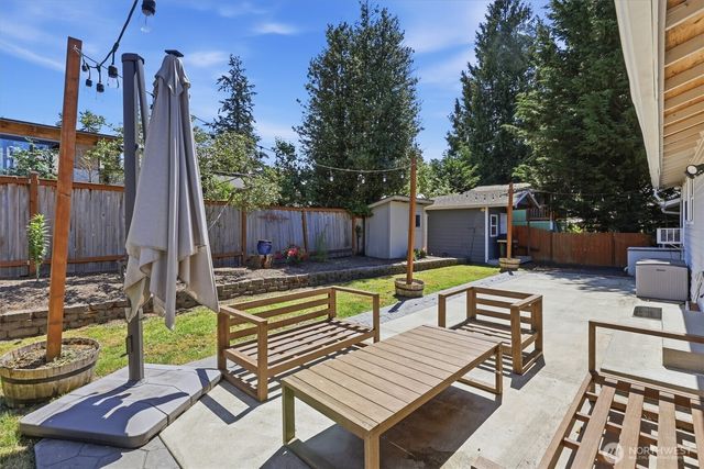 15305 47th Place W, Lynnwood, WA 98087