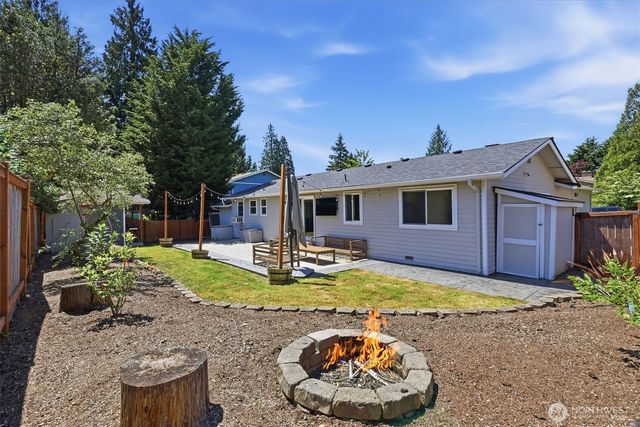 15305 47th Place W, Lynnwood, WA 98087