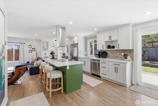 15305 47th Place W, Lynnwood, WA 98087