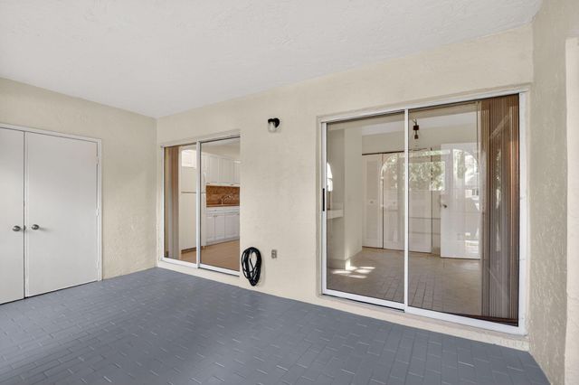 6695 Via Regina, Boca Raton, FL 33433