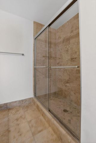 6695 Via Regina, Boca Raton, FL 33433