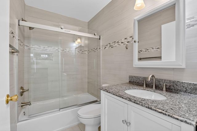 6695 Via Regina, Boca Raton, FL 33433