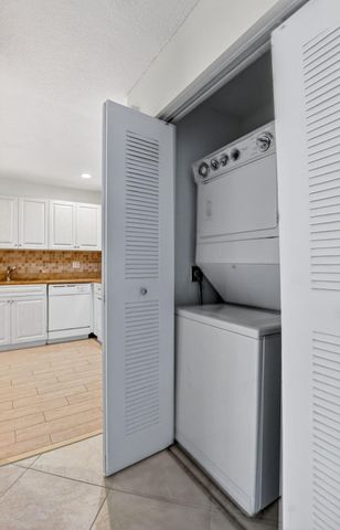 6695 Via Regina, Boca Raton, FL 33433