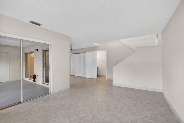 6695 Via Regina, Boca Raton, FL 33433