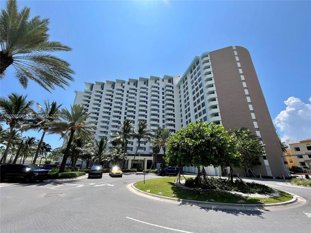 2899 Collins Ave 424, Miami Beach, FL 33140
