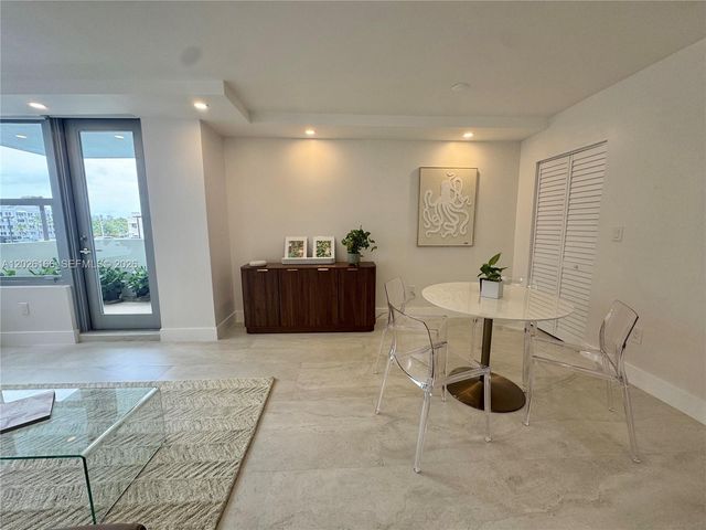2899 Collins Ave 424, Miami Beach, FL 33140